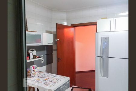 Cozinha de apartamento para alugar com 3 quartos, 130m² em Vila Azevedo, São Paulo