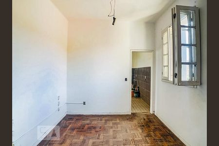 Sala de casa à venda com 3 quartos, 180m² em Glória, Porto Alegre