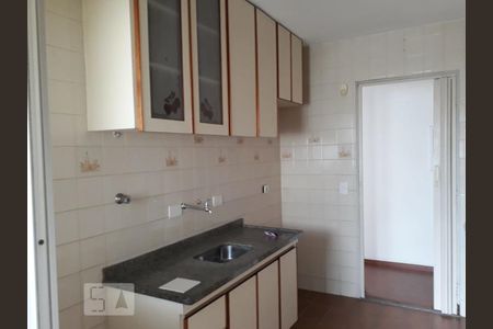 Cozinha de apartamento à venda com 2 quartos, 72m² em Vila Amélia, São Paulo