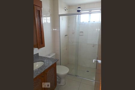 Banheiro de apartamento à venda com 2 quartos, 72m² em Vila Amélia, São Paulo