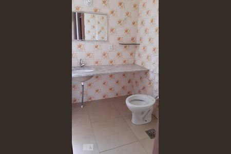 Banheiro de apartamento para alugar com 3 quartos, 98m² em Santa Efigênia, Belo Horizonte