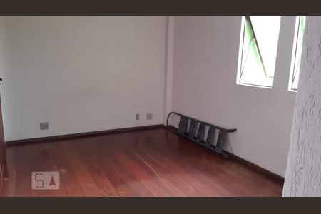 Quarto de apartamento para alugar com 3 quartos, 98m² em Santa Efigênia, Belo Horizonte