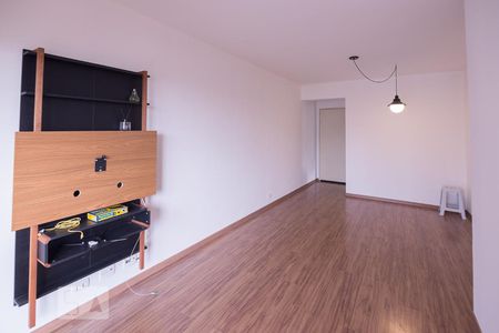 Sala de apartamento para alugar com 3 quartos, 77m² em Vila Pompéia, São Paulo