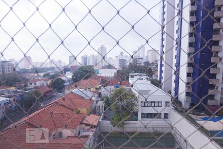Vista Quarto 2 de apartamento para alugar com 3 quartos, 77m² em Vila Pompéia, São Paulo
