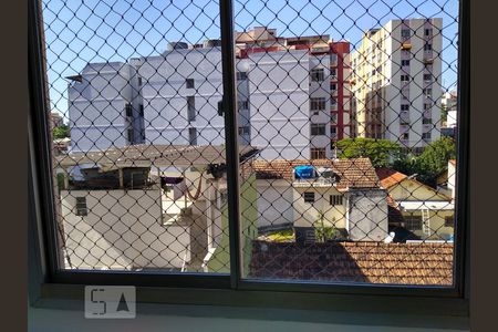 Quarto 1 vista de apartamento para alugar com 2 quartos, 67m² em Méier, Rio de Janeiro