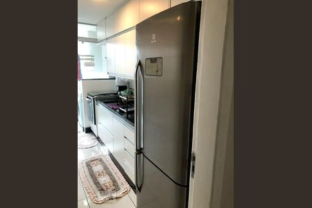 Cozinha de apartamento para alugar com 3 quartos, 67m² em Vila Suzana, São Paulo