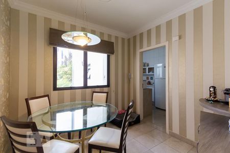 Apartamento à venda com 176m², 3 quartos e sem vaga Apartamento à venda com 176m², 3 quartos e sem vagaCopa