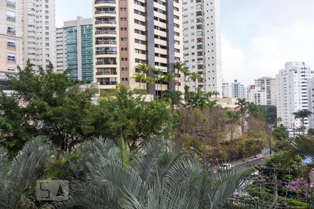 Apartamento à venda com 176m², 3 quartos e sem vaga Apartamento à venda com 176m², 3 quartos e sem vagaVista da varanda da sala