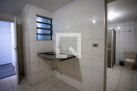 cozinha de casa para alugar com 2 quartos, 50m² em Jardim Clímax, São Paulo