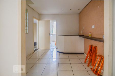 Sala de casa à venda com 5 quartos, 120m² em Menino Deus, Porto Alegre