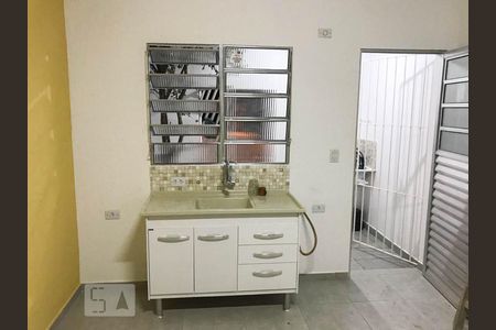 Cozinha de casa para alugar com 1 quarto, 30m² em Vila Gomes Cardim, São Paulo