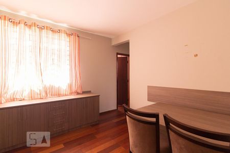 Sala de Estar de apartamento para alugar com 3 quartos, 46m² em Uberaba, Curitiba