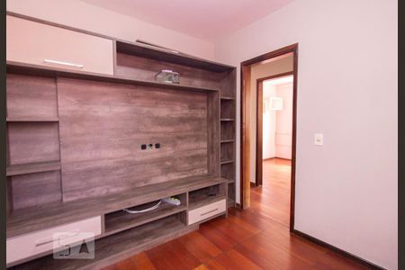 Sala/Quarto de apartamento para alugar com 3 quartos, 46m² em Uberaba, Curitiba