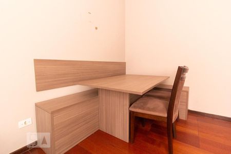 Sala de Estar de apartamento para alugar com 3 quartos, 46m² em Uberaba, Curitiba