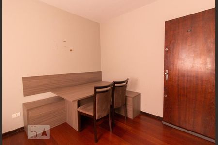 Sala de Estar de apartamento para alugar com 3 quartos, 46m² em Uberaba, Curitiba