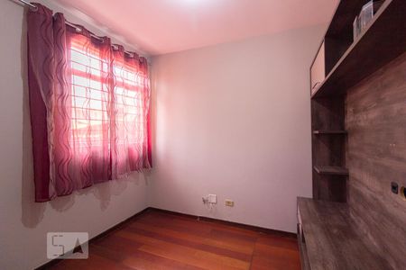 Sala/Quarto de apartamento para alugar com 3 quartos, 46m² em Uberaba, Curitiba