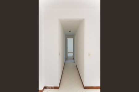Corredor  de apartamento para alugar com 3 quartos, 92m² em Vila Isabel, Rio de Janeiro