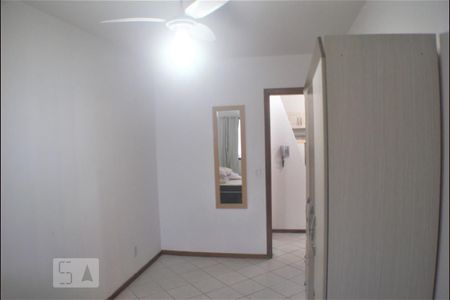 Detalhe do Quarto 01 de apartamento para alugar com 1 quarto, 54m² em Ingleses do Rio Vermelho, Florianópolis