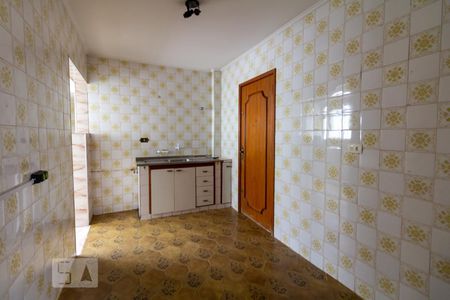 Cozinha de apartamento para alugar com 3 quartos, 68m² em Vila Lageado, São Paulo
