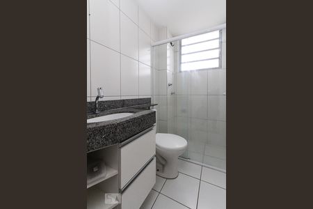Banheiro de apartamento para alugar com 3 quartos, 59m² em Parque da Vila Prudente, São Paulo