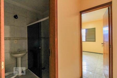 Banheiro  de casa à venda com 2 quartos, 95m² em Sarandi, Porto Alegre