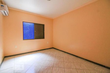 dormitorio 1  de casa à venda com 2 quartos, 95m² em Sarandi, Porto Alegre