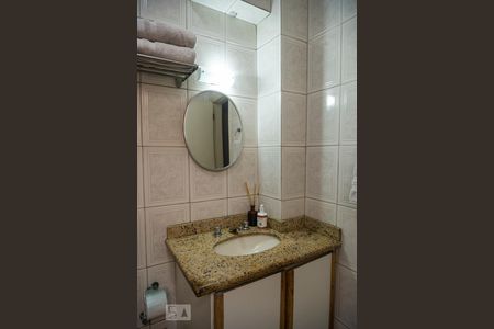 Banheiro de apartamento para alugar com 1 quarto, 45m² em Copacabana, Rio de Janeiro