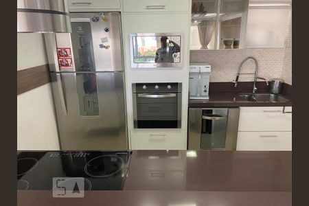 Apartamento à venda com 93m², 2 quartos e 1 vaga Apartamento à venda com 93m², 2 quartos e 1 vagaCozinha