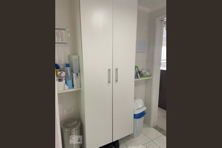 Apartamento à venda com 93m², 2 quartos e 1 vaga Apartamento à venda com 93m², 2 quartos e 1 vagaArea de Serviço
