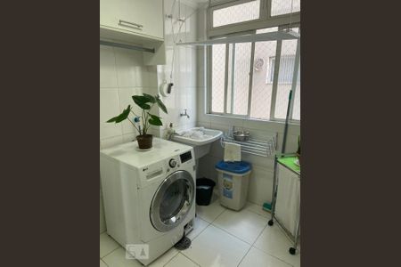 Apartamento à venda com 93m², 2 quartos e 1 vaga Apartamento à venda com 93m², 2 quartos e 1 vagaArea de Serviço