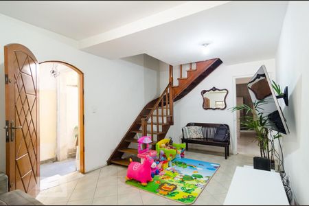 Sala de casa para alugar com 2 quartos, 176m² em Socorro, São Paulo