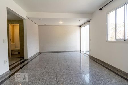 Sala de casa de condomínio para alugar com 3 quartos, 232m² em Vila São Silvestre, São Paulo