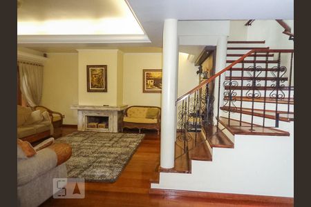 Sala de casa para alugar com 3 quartos, 308m² em Sarandi, Porto Alegre