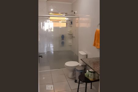 Banheiro de apartamento à venda com 4 quartos, 217m² em Independência, Porto Alegre