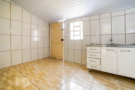 Cozinha de casa para alugar com 1 quarto, 32m² em Vila Maria Alta, São Paulo