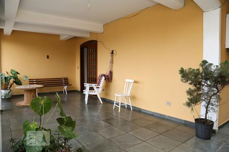 Casa à venda com 75m², 2 quartos e sem vagavaranda