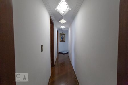 Corredor de apartamento à venda com 4 quartos, 242m² em Vila Zelina, São Paulo