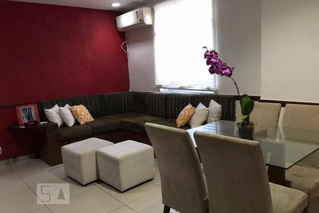 Sala de apartamento à venda com 2 quartos, 70m² em Grajaú, Rio de Janeiro