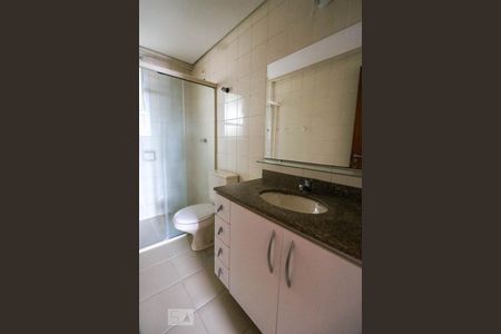 Banheiro de apartamento para alugar com 3 quartos, 98m² em Vila Assunção, Santo André