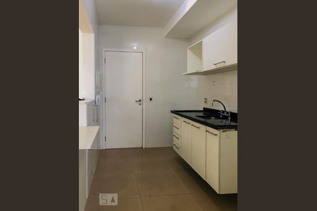 Cozinha de apartamento para alugar com 2 quartos, 79m² em Empresarial 18 do Forte, Barueri