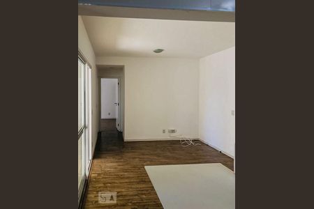 Sala de apartamento para alugar com 2 quartos, 79m² em Empresarial 18 do Forte, Barueri