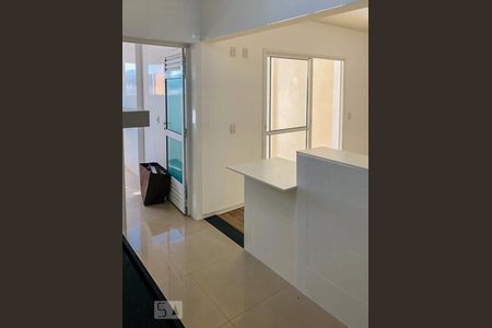 Cozinha de apartamento para alugar com 2 quartos, 79m² em Empresarial 18 do Forte, Barueri