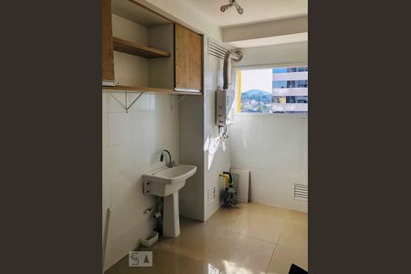 Área de Serviço de apartamento para alugar com 2 quartos, 79m² em Empresarial 18 do Forte, Barueri