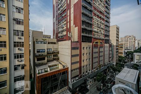 Vista da Sal de apartamento para alugar com 2 quartos, 70m² em Icaraí, Niterói