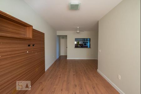 Sala de apartamento para alugar com 3 quartos, 87m² em Estreito, Florianópolis