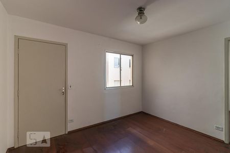 Sala de apartamento para alugar com 2 quartos, 44m² em Parada Xv de Novembro, São Paulo