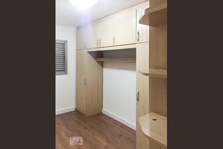 Suite  de apartamento à venda com 3 quartos, 84m² em Vila Ivone, São Paulo