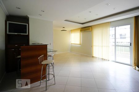 Sala de apartamento para alugar com 3 quartos, 95m² em Recreio dos Bandeirantes, Rio de Janeiro