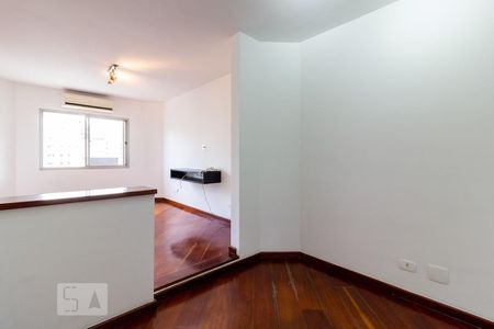 Sala de apartamento à venda com 2 quartos, 70m² em Indianópolis, São Paulo