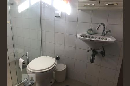 Banheiro de casa à venda com 4 quartos, 550m² em Jardim Leonor, São Paulo